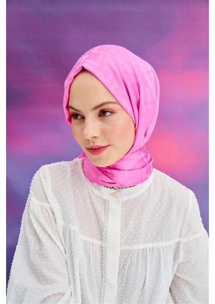 Çiçek Desen Jakar Italyan Ipekli Şal Pembe fırsatları