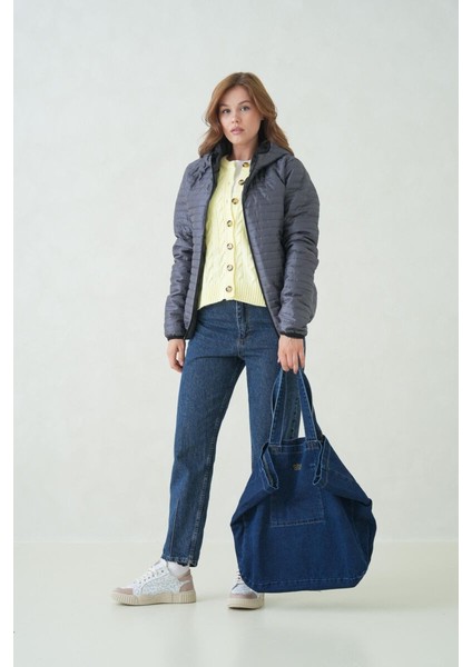 İçi Astarlı Su ve Rüzgar Geçirmez Cepli Kapüşonlu Kadın Mont fırsatları