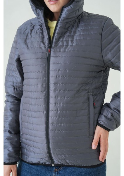 İçi Astarlı Su ve Rüzgar Geçirmez Cepli Kapüşonlu Kadın Mont indirimleri