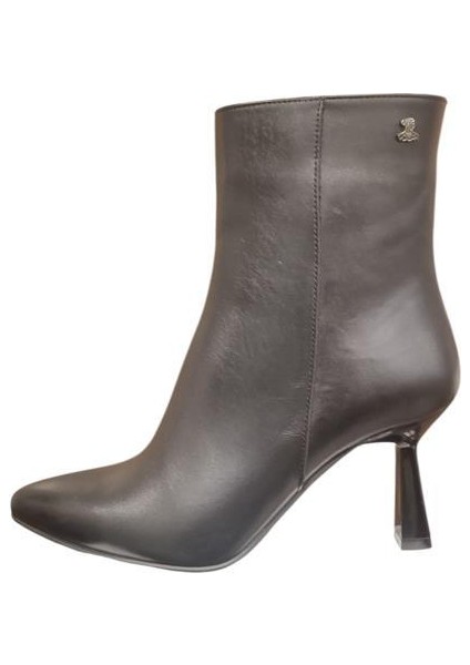 2554002K Ince Topuk Sivri Deri Klasik Kadın Bot