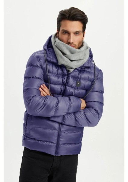 İçi Astarlı Su ve Rüzgar Geçirmez Cepli Kapüşonlu Erkek Mont