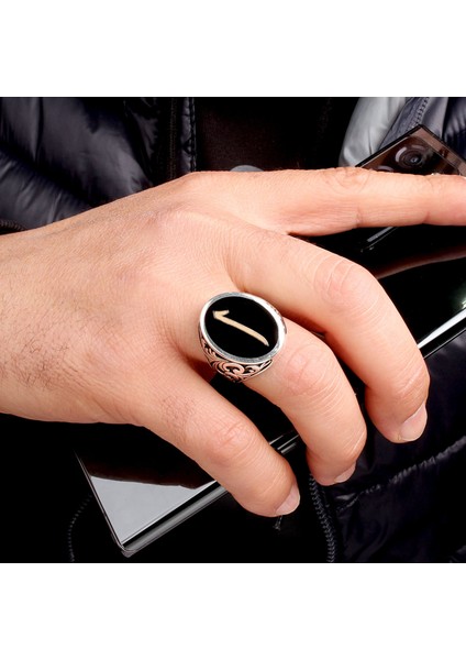 925 Ayar Gümüş Siyah Mine Üzerine Elif Yazılı Erkek Yüzük
