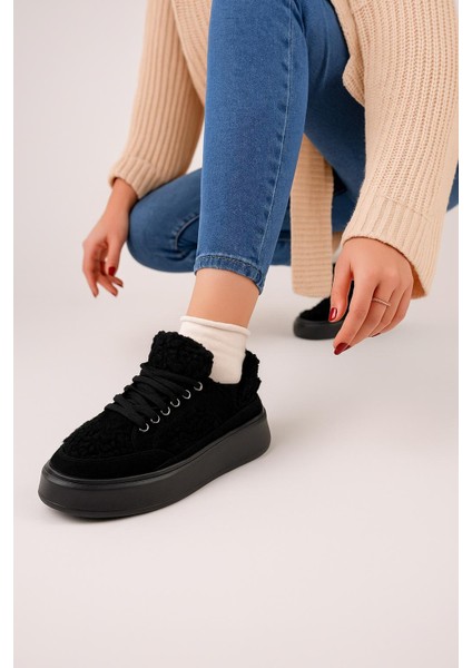 Kadın Peluş Detaylı Spor Ayakkabı - Siyah fırsatları