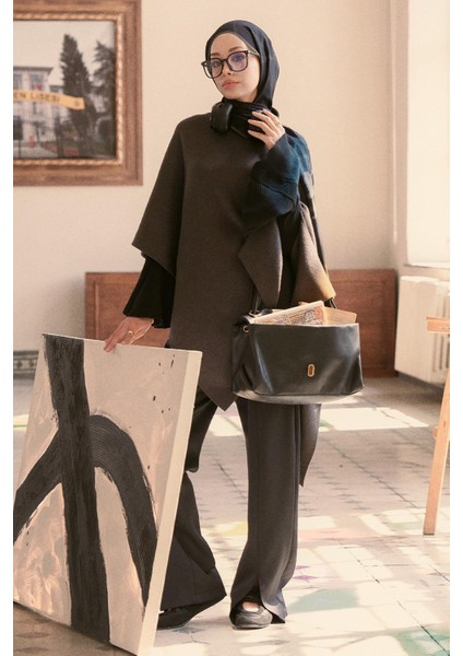 Şuranur Bilgin'in Tercihi Robe Asimetrik Triko Kap Antrasit