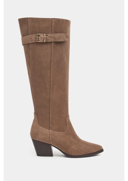 Amaris Desert Koyu Bej Süet Hakiki Deri Sivri Burun Kalın Topuklu Toka Detay Kadın Çizme