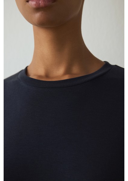 Siyah Bisiklet Yaka Uzun Kollu Fitilli Modal Bol Kesim Crop Üst fırsatları