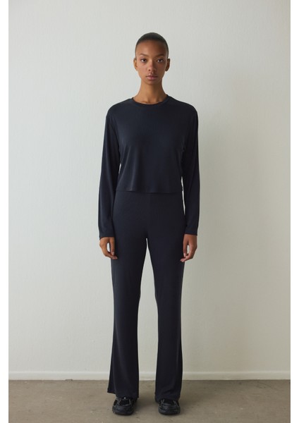 Siyah Bisiklet Yaka Uzun Kollu Fitilli Modal Bol Kesim Crop Üst