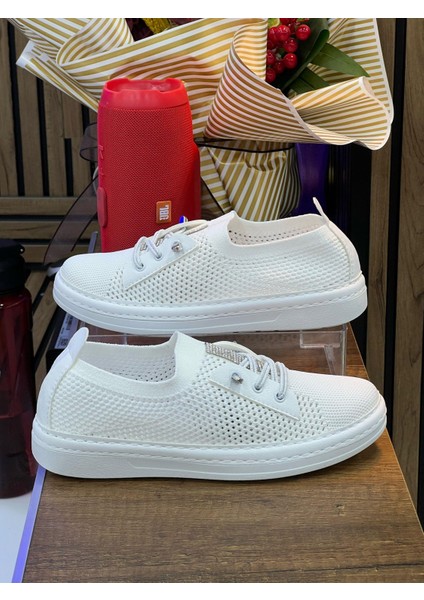 Kadın Bağcıklı Günlük Babet-Beyaz modelleri