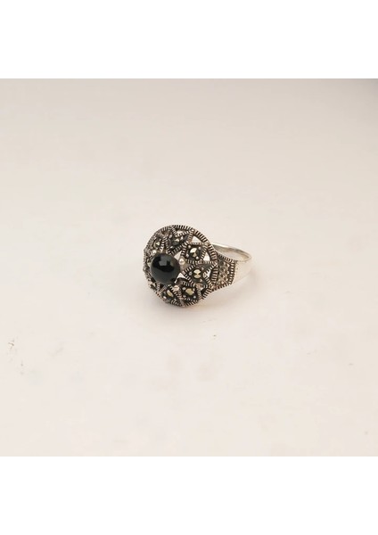 Yıldız Desenli Oltu Taşı Kaşlı Kadın Yüzük