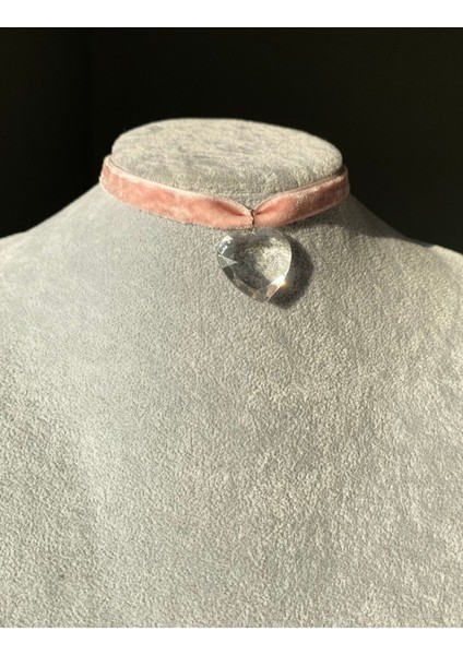 Şeffaf Büyük Kalpli Kadife Choker Kolye fiyatları