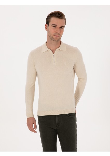 Erkek Bej Regular Fit Pamuk Karışımlı Fermuarlı Polo Yaka Basic Triko Kazak 50318721-VR011 modelleri