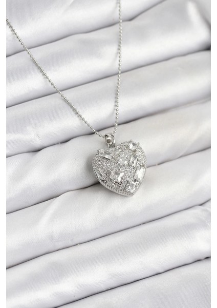 316L Çelik Zincir Gümüş Zirkon Taşlı Kalpli Kadın Kolye