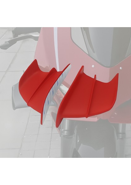 - Kırmızı - Winglet Motor Kanatçıkları - Aerodinamik Performans ve Şık Tasarım