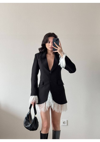 V Yaka Tek Düğmeli Dantel Manşet Detaylı Siyah Blazer Ceket fiyatları
