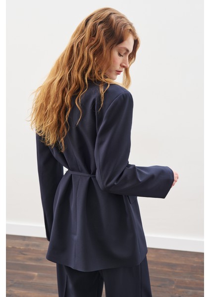 Kuşaklı Tek Düğmeli Blazer Ceket Lacivert