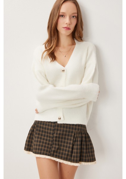 Yumuşak Dokulu Düğmeli Triko Hırka LCI0048 Kemik modelleri