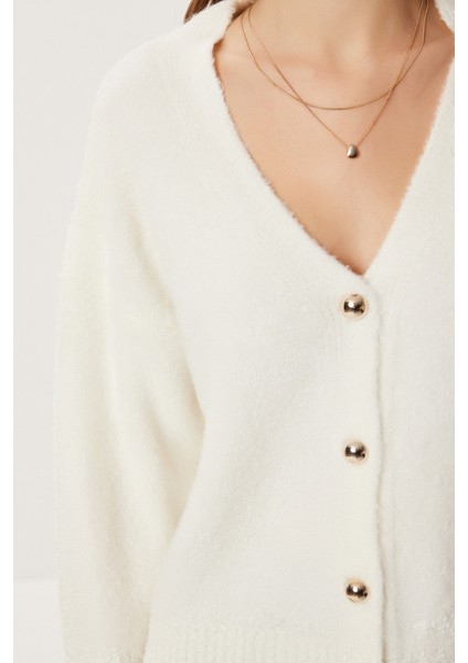 Yumuşak Dokulu Düğmeli Triko Hırka LCI0048 Kemik fırsatları