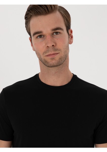 Erkek Siyah Slim Fit %100 Pamuk Bisiklet Yaka Basic T-Shirt 50324401-VR046 fiyatları