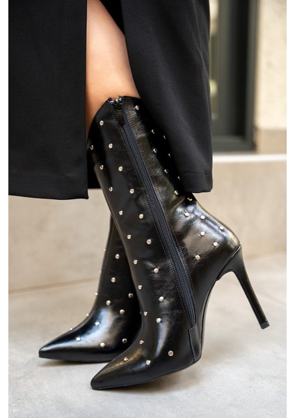 Erona Siyah Troklu Sivri Burun Kadın Bot indirimleri