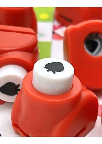 Çilek Desenli Kırmızı Mini Delgeç 1 Adet 3x2 cm Boyutunda fiyatları