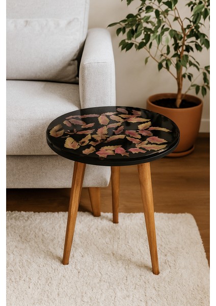 El Yapımı Gerçek Yapraklı Epoksi Yan Sehpa – Siyah Zeminli Şeffaf Reçine, Dekoratif Naturel Ahşap Ayaklı 35 cm