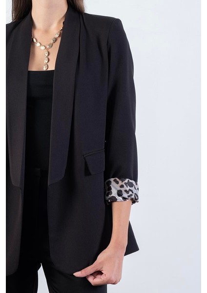 Orsilda Şal Yakada Gül Detaylı Ceket Siyah modelleri