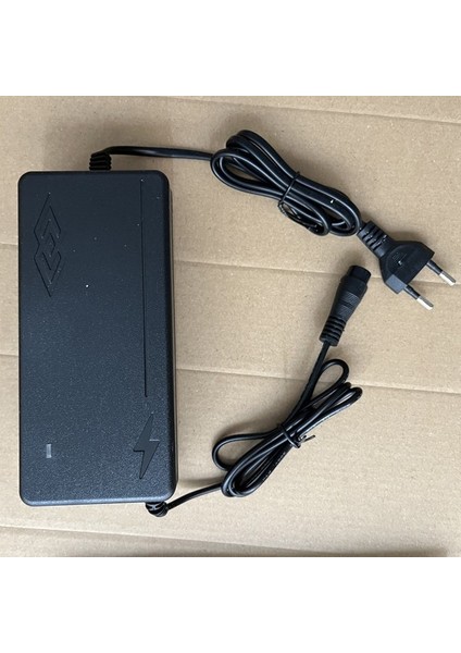 Pro Speedway Elektrikli Scooter Için Güç Şarj Cihazı Şarj Adaptörü Aksesuarları Çıkışı 54.6V 2A, Ab Tak (Yurt Dışından)