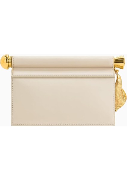 Holly Metal Pendant Embellished Vegan Deri Portföy Kadın Clutch Çanta fiyatları