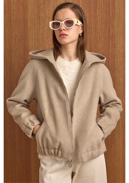 Kapüşonlu Beli Lastikli Oversize Kısa Kaban TAŞ 3162