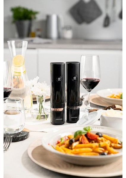 Enfinigy Elektrikli Tuz ve Karabiber Değirmeni, Seramik Değirmenli ve LED Aydınlatmalı, USB ile Şarj Edilebilir, Siyah modelleri