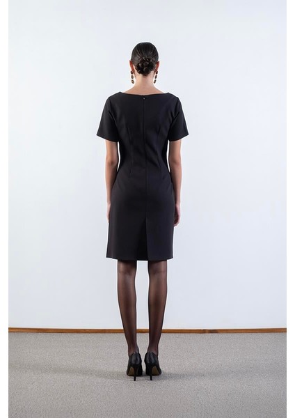 Danella Önü V Yakasız Beli Çapraz Biye Detaylı Elbise Siyah modelleri