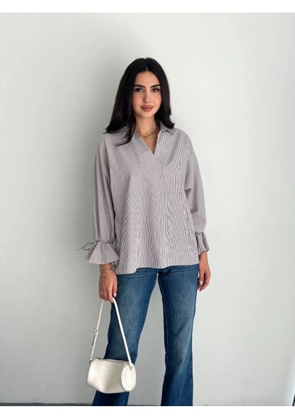 Kadın Arkası Asimetrik Yırtmaç Kesim Detaylı Cizgili Bluz Gömlek - Gri fiyatları