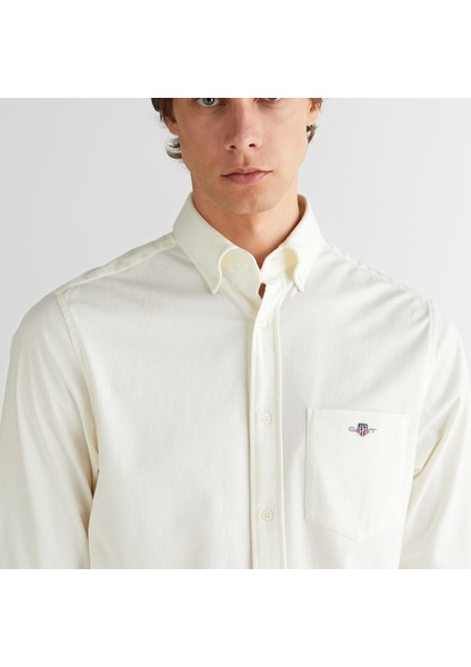 Erkek Krem Regular Fit Düğmeli Yaka Gömlek fırsatları