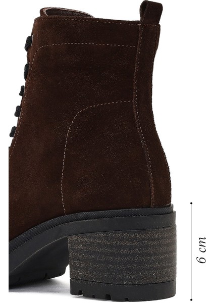 Kadın Kahverengi Fermuarlı Kalın Topuklu Süet Deri Bot 25WFD340310 fiyatları