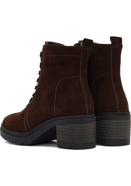 Kadın Kahverengi Fermuarlı Kalın Topuklu Süet Deri Bot 25WFD340310