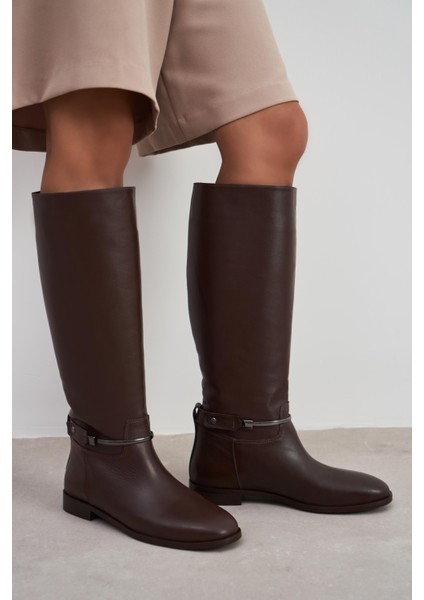 Melenia Kahve Mat Hakiki Deri Kalın Topuk Metal Aksesuarlı Kadın Biker Çizme