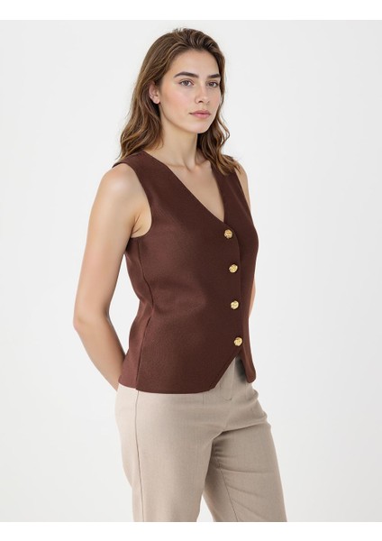 Acı Kahve Dar Kesim Parlak Düğme Detaylı Triko Yelek fırsatları