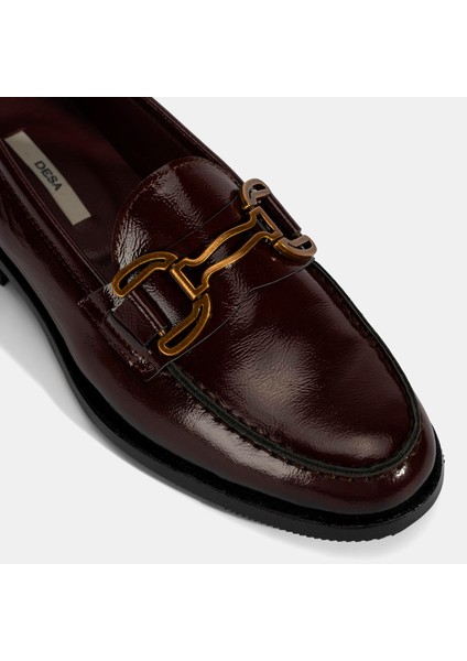 Kadın Bordo Metal Toka Aksesuarlı Rugan Loafer