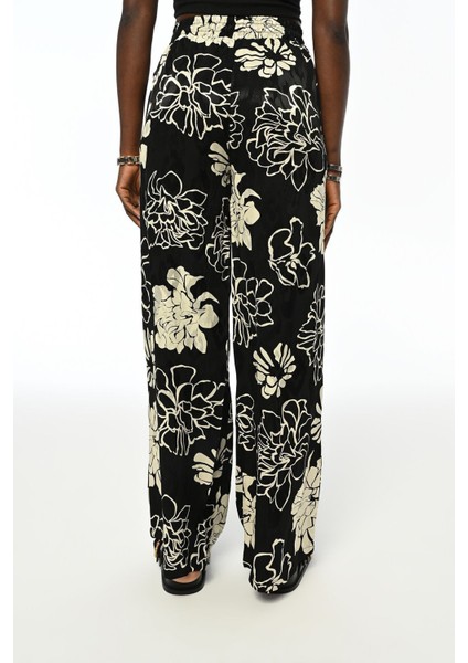 Kadın Rahat Kalıp Beli Lastikli Çiçek Desenli Jakarlı Pantolon fiyatları