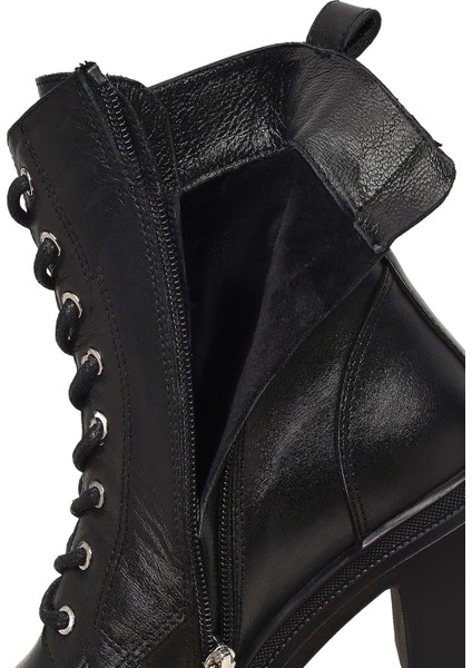 Kadın Siyah Fermuarlı Kalın Topuklu Deri Postal Bot 25WFD230618