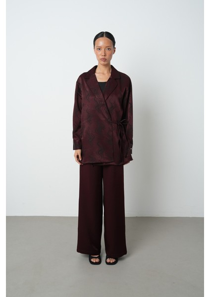 Kadın Bordo Renk Desenli Yandan Bağlamalı Ceket fırsatları