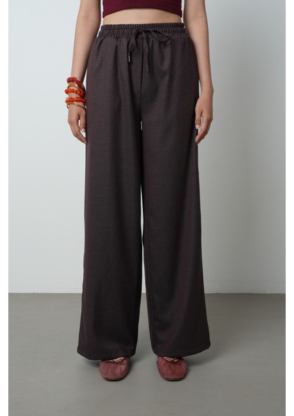 Kadın Düz Renk Bol Paça Kumaş Pantolon