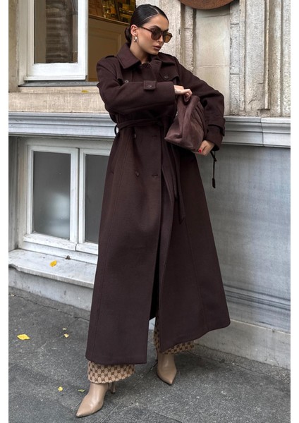 Pelerin Detaylı Kruvaze Uzun Boy Kaban Kahve 3087