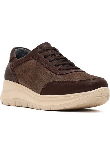 Kadın Kahverengi Bağcıklı Kalın Tabanlı Deri Sneaker 25AFD501514