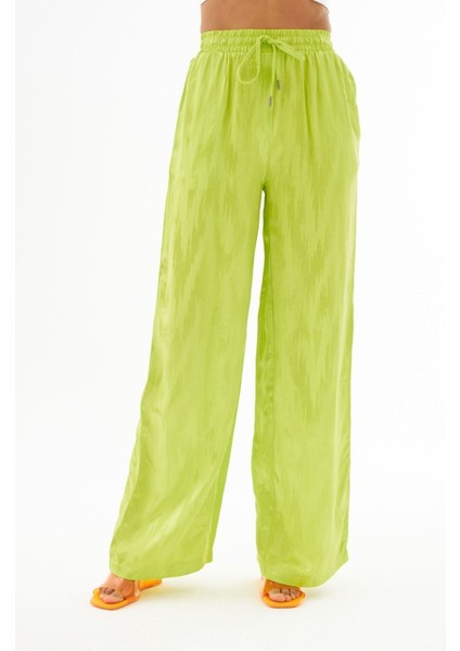 Jakarlı Kumaş Desenli Rahat Kalıp Pantolon