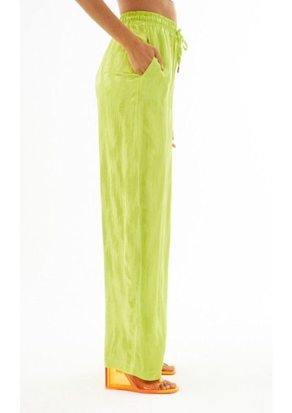 Jakarlı Kumaş Desenli Rahat Kalıp Pantolon modelleri