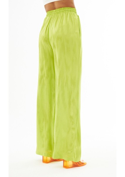 Jakarlı Kumaş Desenli Rahat Kalıp Pantolon fırsatları