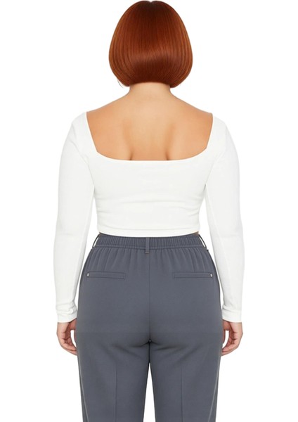 Kadın Moda Şık Büyük Beden Crop Kare Yaka Fitted Kalıp Örme Fittilli Biye Detaylı Bluz modelleri