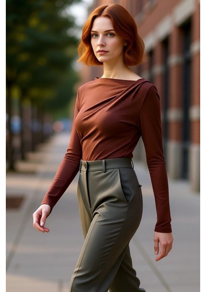 Kadın Asimetrik Yaka Dökümlü Vücuda Oturan Esnek Örme Bluz Kaliteli Şık Rahat Modern Zarif modelleri