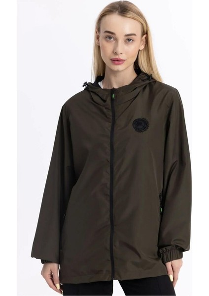 İçi Astarlı Su ve Rüzgar Geçirmez Cepli Kadın Yağmurluk
